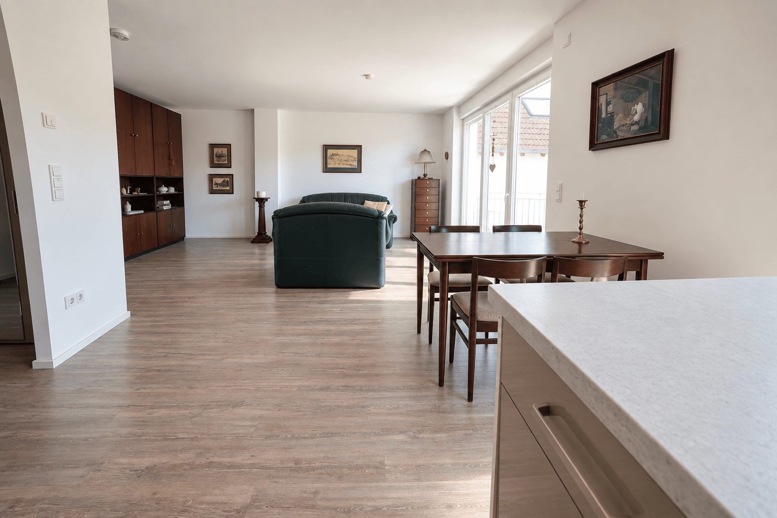 2-Zimmer-Wohnung mit Balkon und Einbauküche